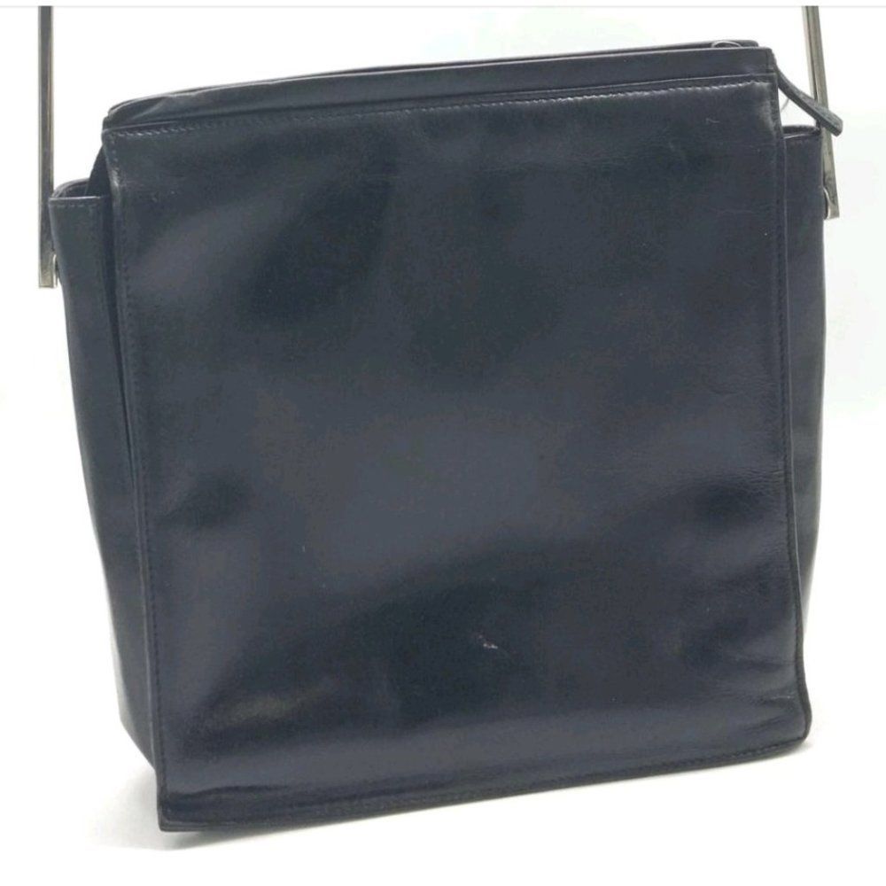 Gucci Vintage Black Leather Handbag.